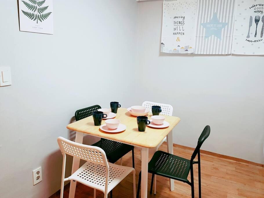The Art House Hongdae 7min M1-3 홍대