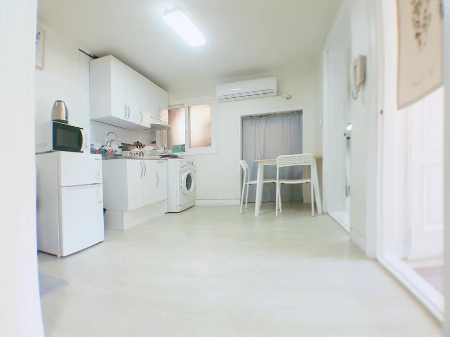 The Art House Hongdae 7min M1-3 홍대 Apartment Seoul